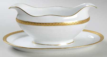 ROB20 Gravy Boat with Attached Underplate