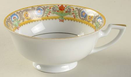 ROB32 Footed Cup