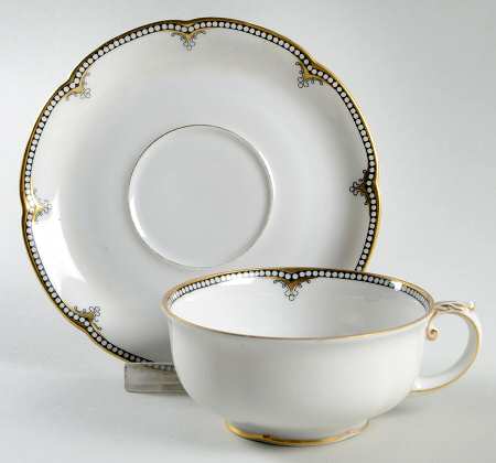 ROB34 Footed Cup & Saucer Set