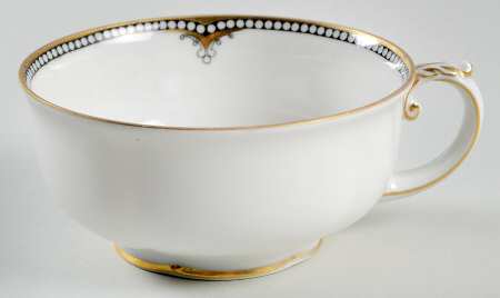 ROB34 Footed Cup