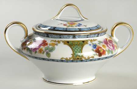 Mentone Sugar Bowl & Lid