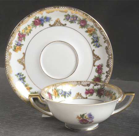 ROB41 Footed Cream Soup Bowl & Saucer Set