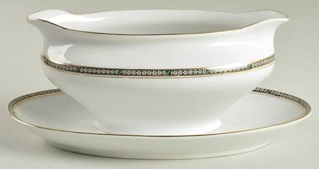 ROB51 Gravy Boat with Attached Underplate