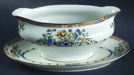 ROB59 Gravy Boat with Attached Underplate