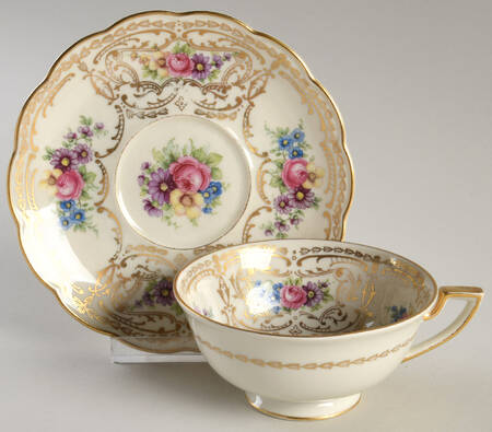 ROB96 Footed Cup & Saucer Set