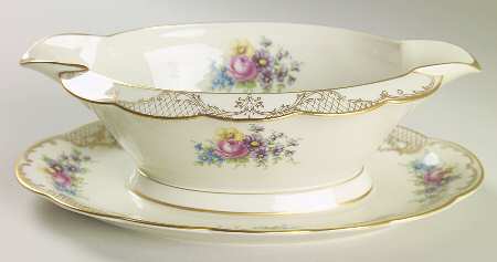 The Rosalie Gravy Boat with Attached Underplate