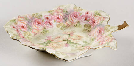 Rose Tapestry 6" Leaf Dish