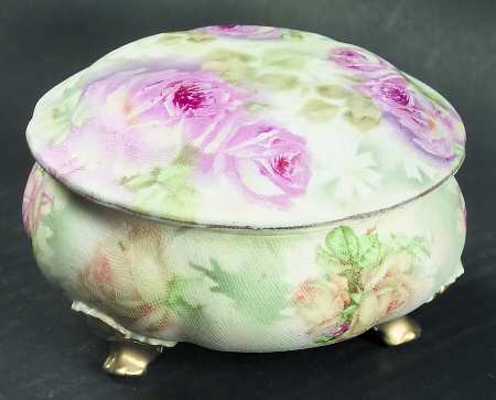 Rose Tapestry Powder Box with Lid