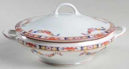 Standish Round Covered Vegetable