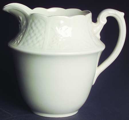 Bristol Garden 24 Oz Pitcher