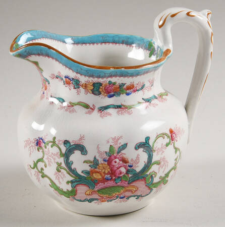 H9120 Aqua (Scalloped, White Background) Creamer