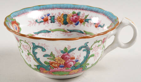 H9120 Aqua (Scalloped, White Background) Oversized Cup