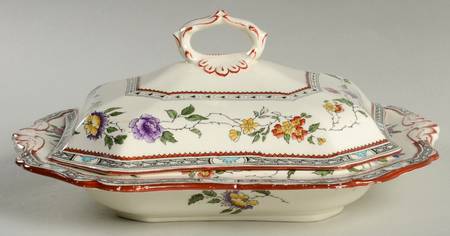 Jessamine (Cream Background) Oval Covered Vegetable