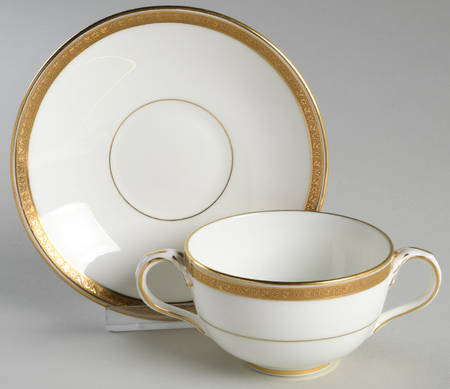 L2824 Flat Bouillon Cup & Saucer