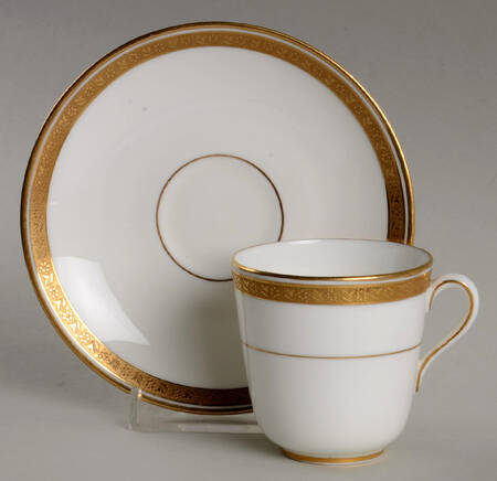 L2824 Flat Demitasse Cup & Saucer Set