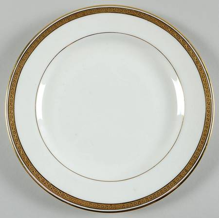 L2824 Luncheon Plate