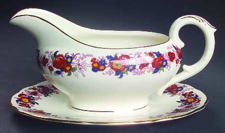 Majestic Gravy Boat with Attached Underplate