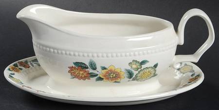 Maytime Gravy Boat with Attached Underplate