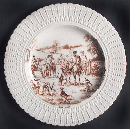 Hunt Brown (Scalloped) Luncheon Plate
