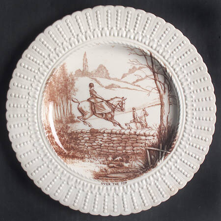 Hunt Brown (Scalloped) Luncheon Plate