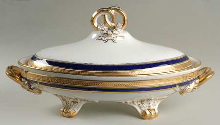 4145 Oval Covered Vegetable