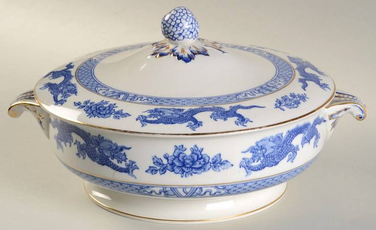 Dragon (Smooth) Round Covered Vegetable
