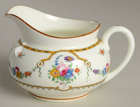 Sledmere (White Background) Creamer