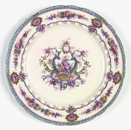 Souvenir Aqua (Scalloped, Cream) by Royal Cauldon