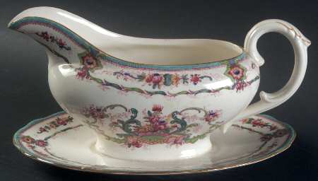 Souvenir Aqua (Scalloped, Cream) Gravy Boat with Attached Underplate