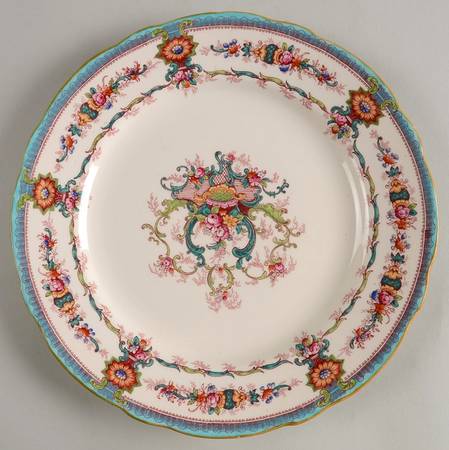 Souvenir Aqua (Scalloped, Cream) Salad Plate