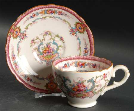 Souvenir Pink Footed Cup & Saucer Set