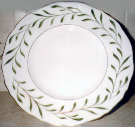 V9869 Dinner Plate