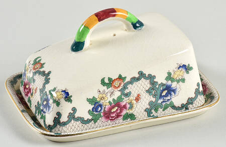 Victoria Cheese Dish with Lid (Wedge)