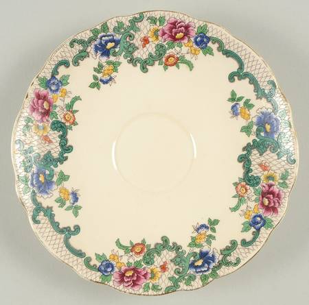 Victoria (Scalloped, Gold Trim) Saucer for Oversized Cup