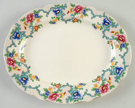 Victoria (Scalloped, Gold Trim) 12" Oval Serving Platter