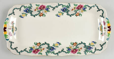 Victoria (Scalloped, Gold Trim) Large Sandwich Tray