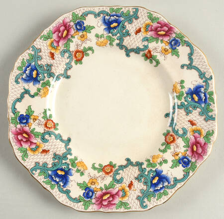 Victoria (Scalloped, Gold Trim) Salad Plate
