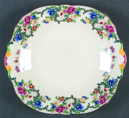 Victoria (Scalloped, Gold Trim) Square Handled Cake Plate