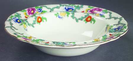 Victoria (Scalloped, Gold Trim) Rim Cereal Bowl