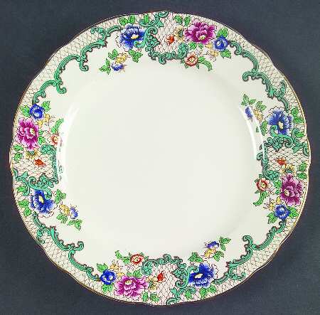 Victoria (Scalloped, Gold Trim) Dessert/Pie Plate