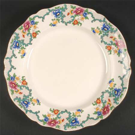 Victoria (Scalloped, Gold Trim) 13" Chop Plate (Round Platter)