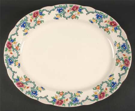 Victoria (Scalloped, Gold Trim) 17" Oval Serving Platter