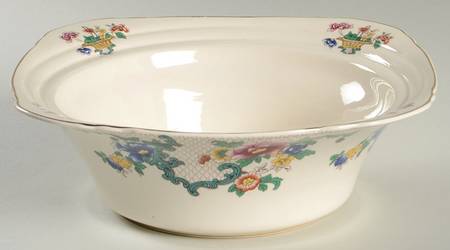 Victoria (Scalloped, Gold Trim) Round Vegetable No Lid