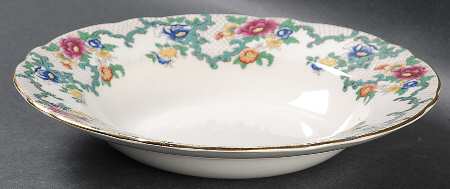 Victoria (Scalloped, Gold Trim) Rim Soup Bowl