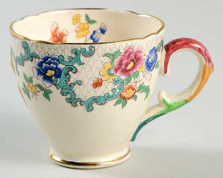 Victoria (Scalloped, Gold Trim) Footed Demitasse Cup