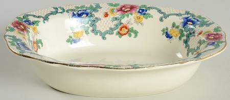 Victoria (Scalloped, Gold Trim) 9" Oval Vegetable Bowl