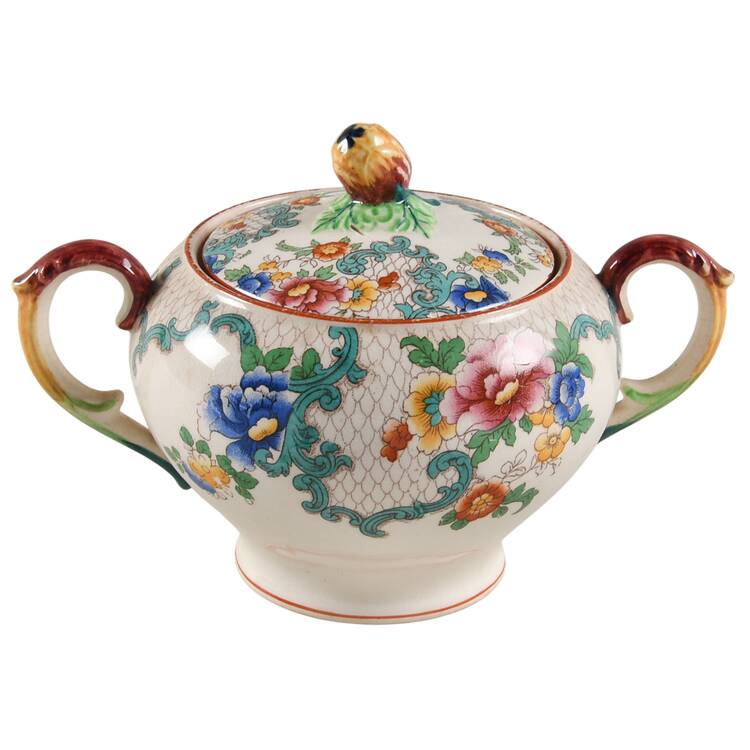 Victoria (Scalloped, Red Trim) Sugar Bowl & Lid