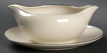 Simplicity Platinum Gravy Boat with Attached Underplate