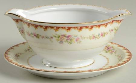 Austin Gravy Boat with Attached Underplate