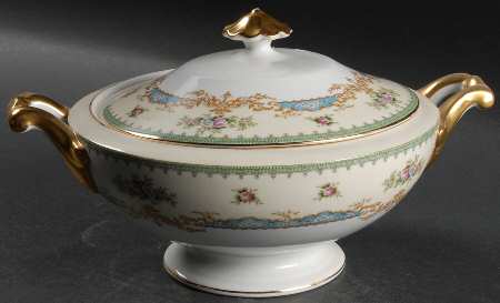 Easton Round Covered Vegetable by Royal Embassy